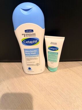Cetaphil Ultra Gentle Body Wash & Gentle Clear Moisturizer - Blue and White